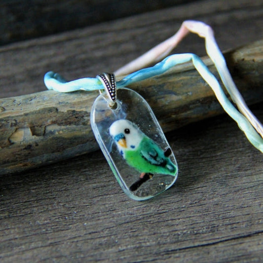 ガラスフュージングペンダント セキセイインコ - 小鳥雑貨専門のお店 スウィート・バーディー・ブティック