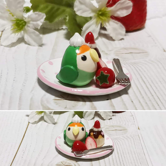 Miniature Lovebird with Strawberry Cupcake