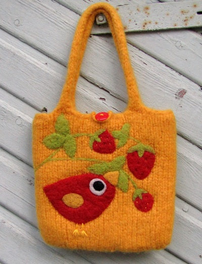 30% OFF 羊毛フェルトバッグ 小鳥とイチゴ A - 小鳥雑貨専門のお店 スウィート・バーディー・ブティック