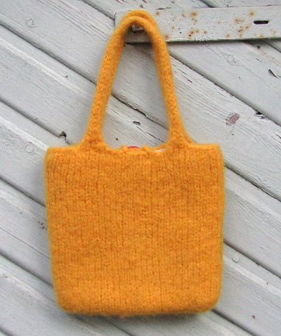 30% OFF 羊毛フェルトバッグ 小鳥とイチゴ A - 小鳥雑貨専門のお店 スウィート・バーディー・ブティック