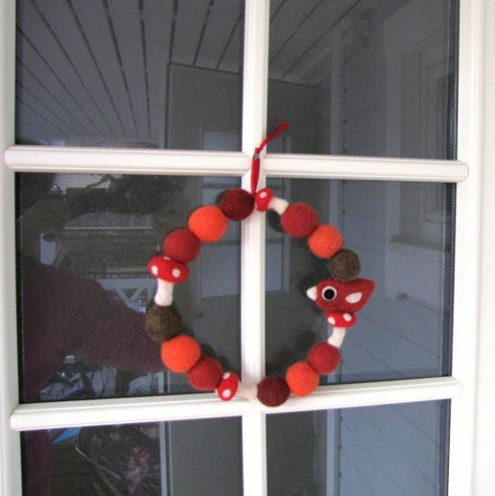 羊毛フェルト  小鳥のリース B - 小鳥雑貨専門のお店 スウィート・バーディー・ブティック