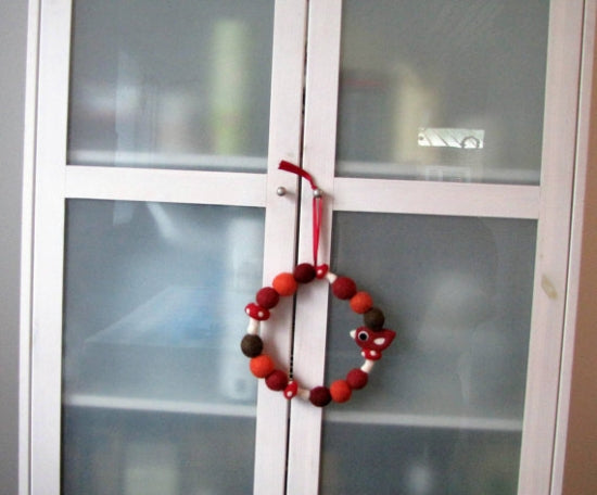 羊毛フェルト  小鳥のリース B - 小鳥雑貨専門のお店 スウィート・バーディー・ブティック