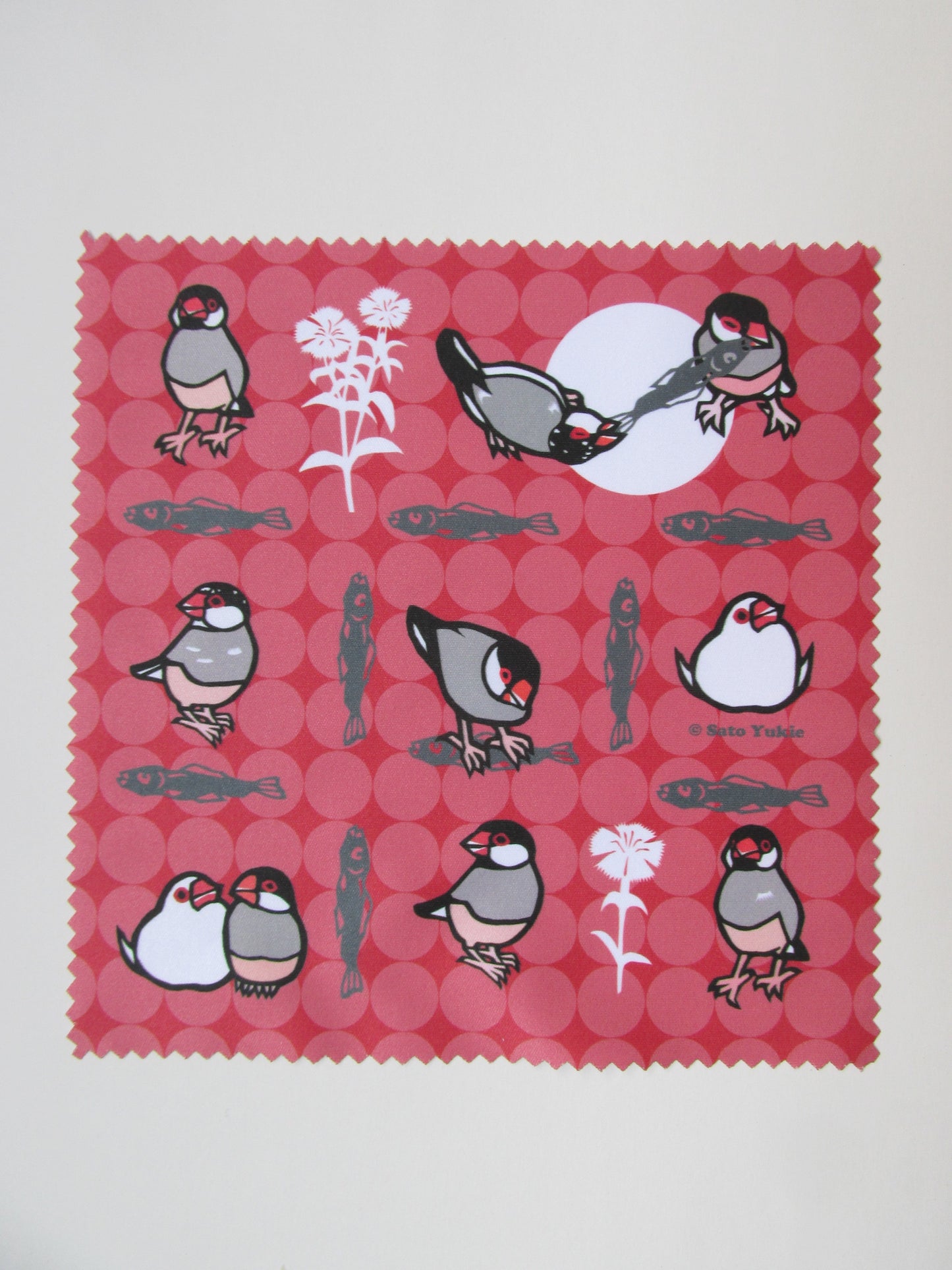 Java Sparrow & Dried Sardine Red Lens Cloth Microfiber Cloth