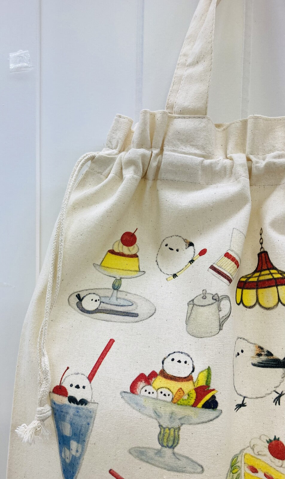 Log-tailed Tit Cafe Lightweight Cotton Drawstring Tote Bag