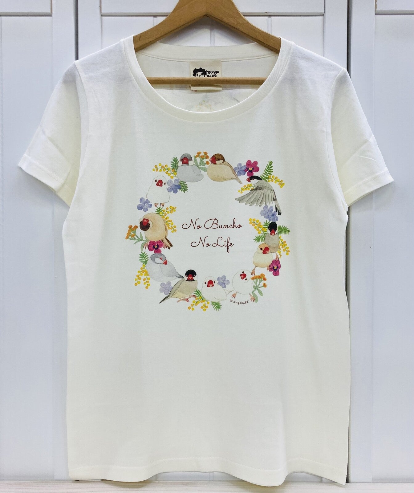 Java Sparrow Wreath Women's T-shirt (Made to Order)