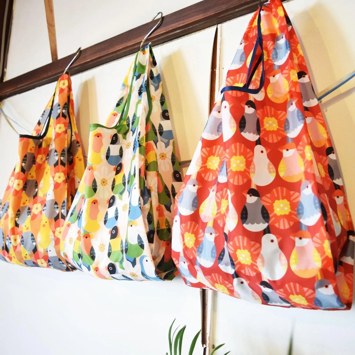 Java Sparrow Reusable Shopping Bag