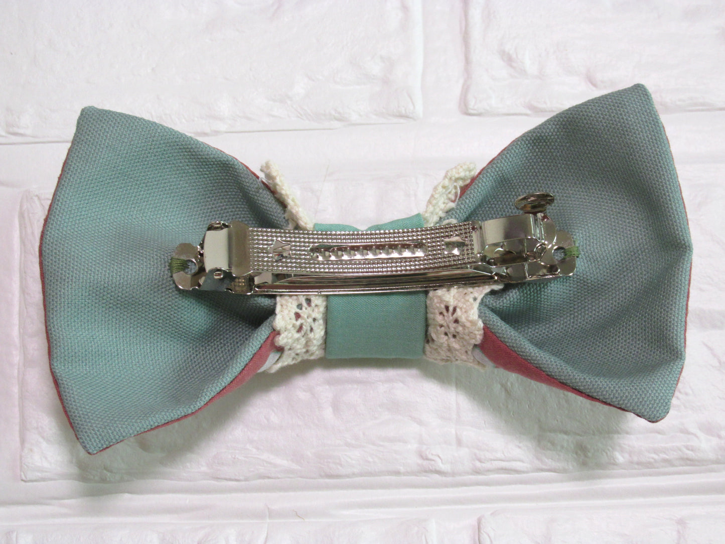 Java Sparrow Ribbon Barrette 1