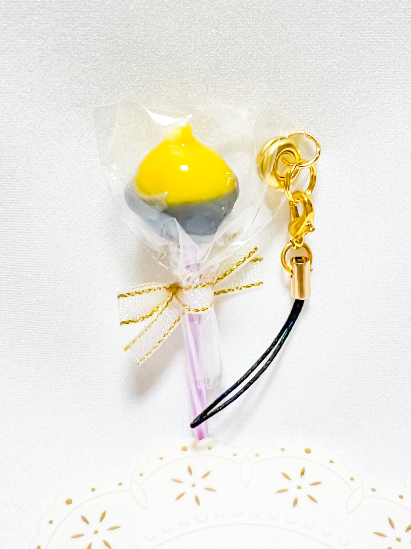 Cockatiel Resin Charm – Lollipop Style - Sweet Birdie Boutique International