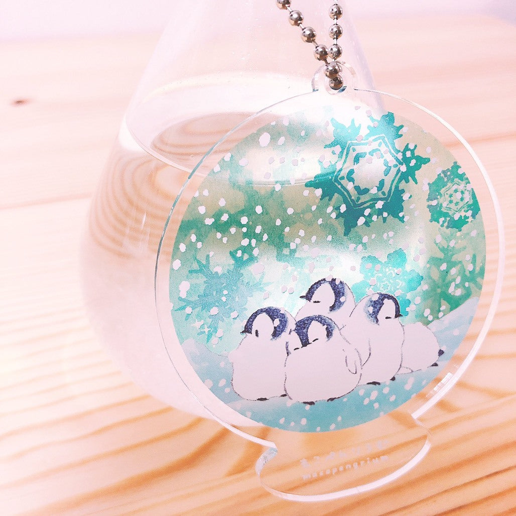 (Made-to-order requests are currently closed. Please wait until we reopen.) Made-to-Order Penguin Acrylic Key Holder  L size