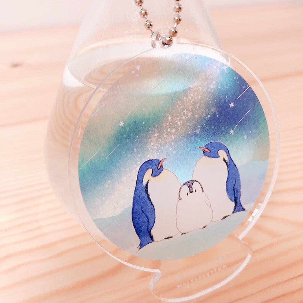 (Made-to-order requests are currently closed. Please wait until we reopen.) Made-to-Order Penguin Acrylic Key Holder L size