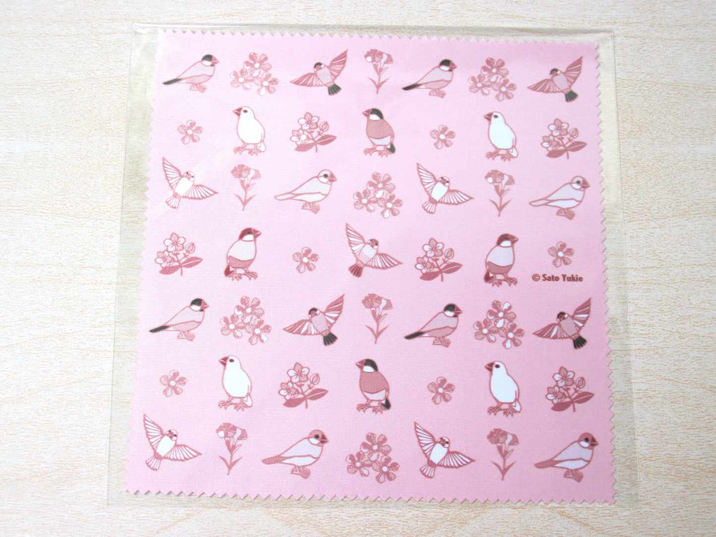 Java Sparrow Lens Cloth Microfiber Cloth Pink